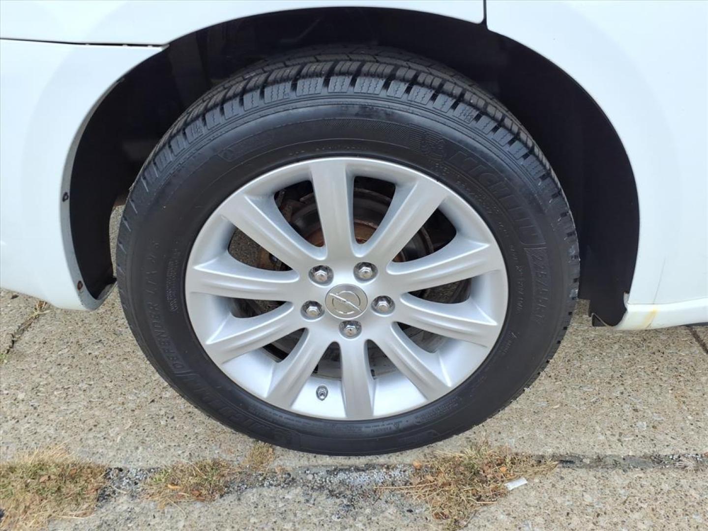 2014 Bright White Clear Coat Chrysler 200 Touring (1C3CCBBB3EN) with an 2.4L 2.4L I4 173hp 166ft. lbs. Sequential Multiport Fuel Injection engine, Automatic transmission, located at 5505 N. Summit St., Toledo, OH, 43611, (419) 729-2688, 41.654953, -83.530014 - Photo#21