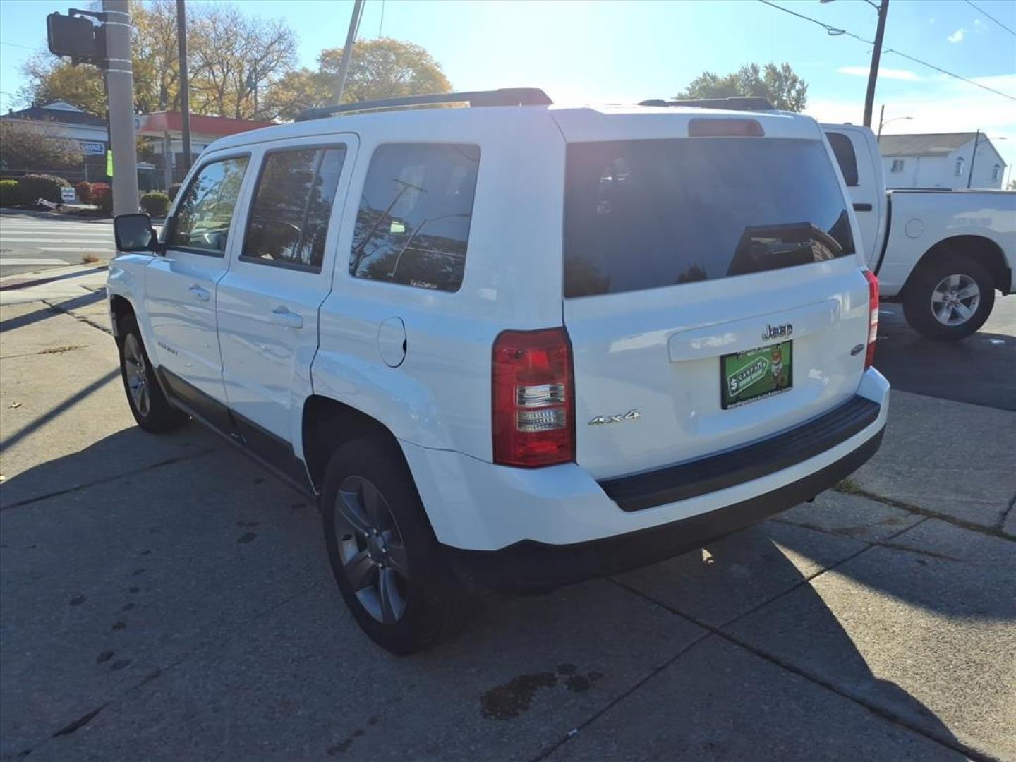 2015 Bright White Clear Coat Jeep Patriot High Altitude Edition (1C4NJRFB9FD) with an 2.4L 2.4L I4 172hp 165ft. lbs. Sequential Multiport Fuel Injection engine, 6-Speed Shiftable Automatic transmission, located at 5505 N. Summit St., Toledo, OH, 43611, (419) 729-2688, 41.654953, -83.530014 - Photo#18