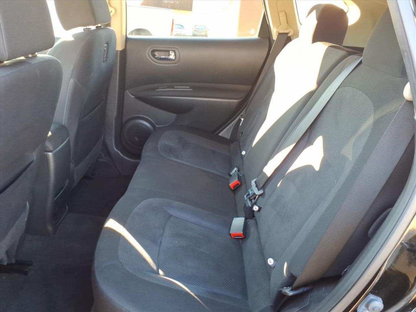 2015 Super Black Nissan Rogue Select S (JN8AS5MV4FW) with an 2.5L 2.5L I4 170hp 175ft. lbs. Sequential Multiport Fuel Injection engine, CVT transmission, located at 5505 N. Summit St., Toledo, OH, 43611, (419) 729-2688, 41.654953, -83.530014 - Photo#2