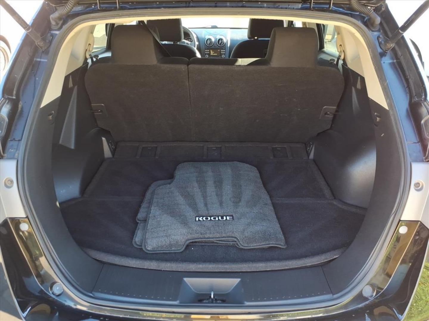 2015 Super Black Nissan Rogue Select S (JN8AS5MV4FW) with an 2.5L 2.5L I4 170hp 175ft. lbs. Sequential Multiport Fuel Injection engine, CVT transmission, located at 5505 N. Summit St., Toledo, OH, 43611, (419) 729-2688, 41.654953, -83.530014 - Photo#13