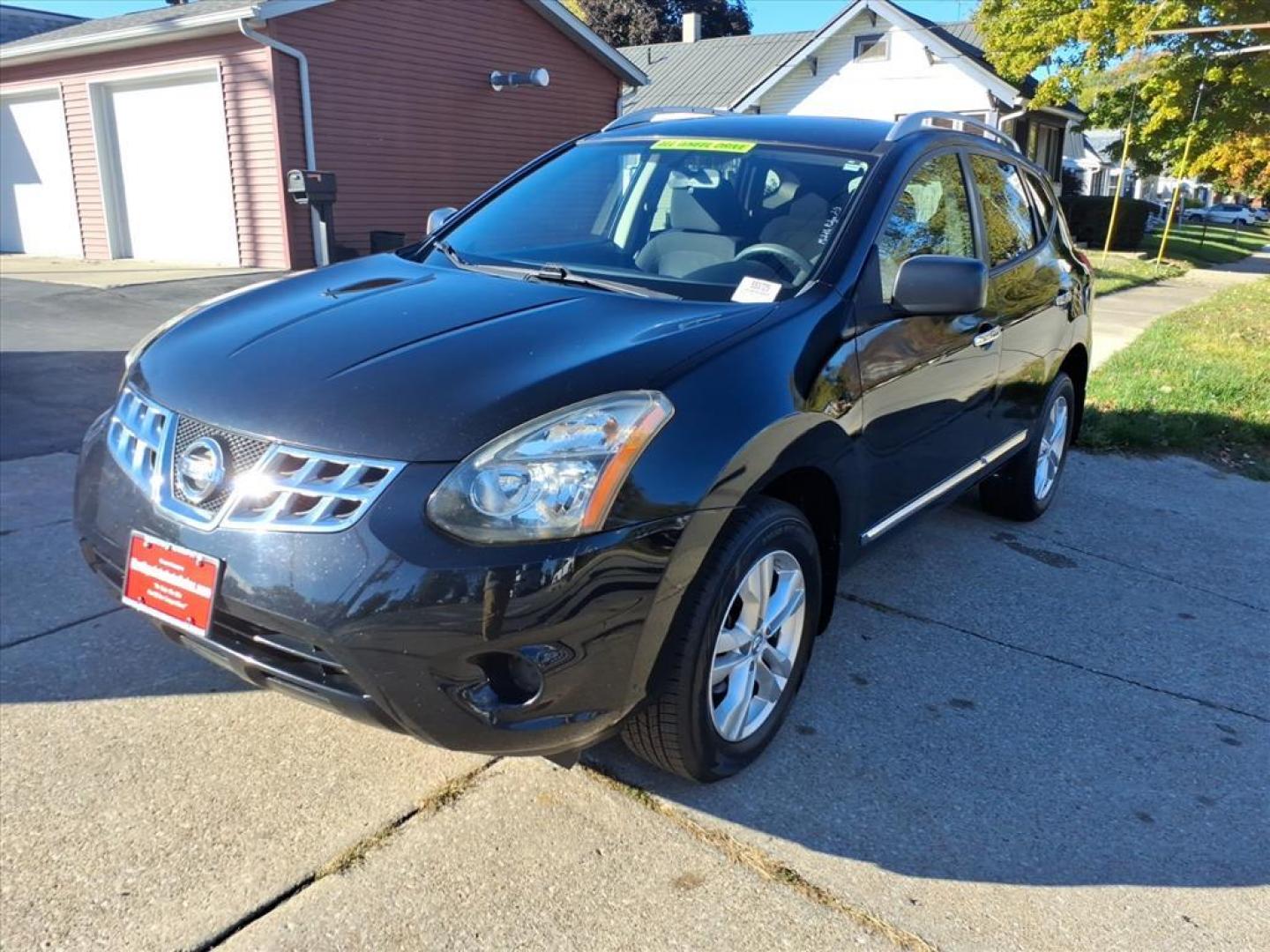 2015 Super Black Nissan Rogue Select S (JN8AS5MV4FW) with an 2.5L 2.5L I4 170hp 175ft. lbs. Sequential Multiport Fuel Injection engine, CVT transmission, located at 5505 N. Summit St., Toledo, OH, 43611, (419) 729-2688, 41.654953, -83.530014 - Photo#17