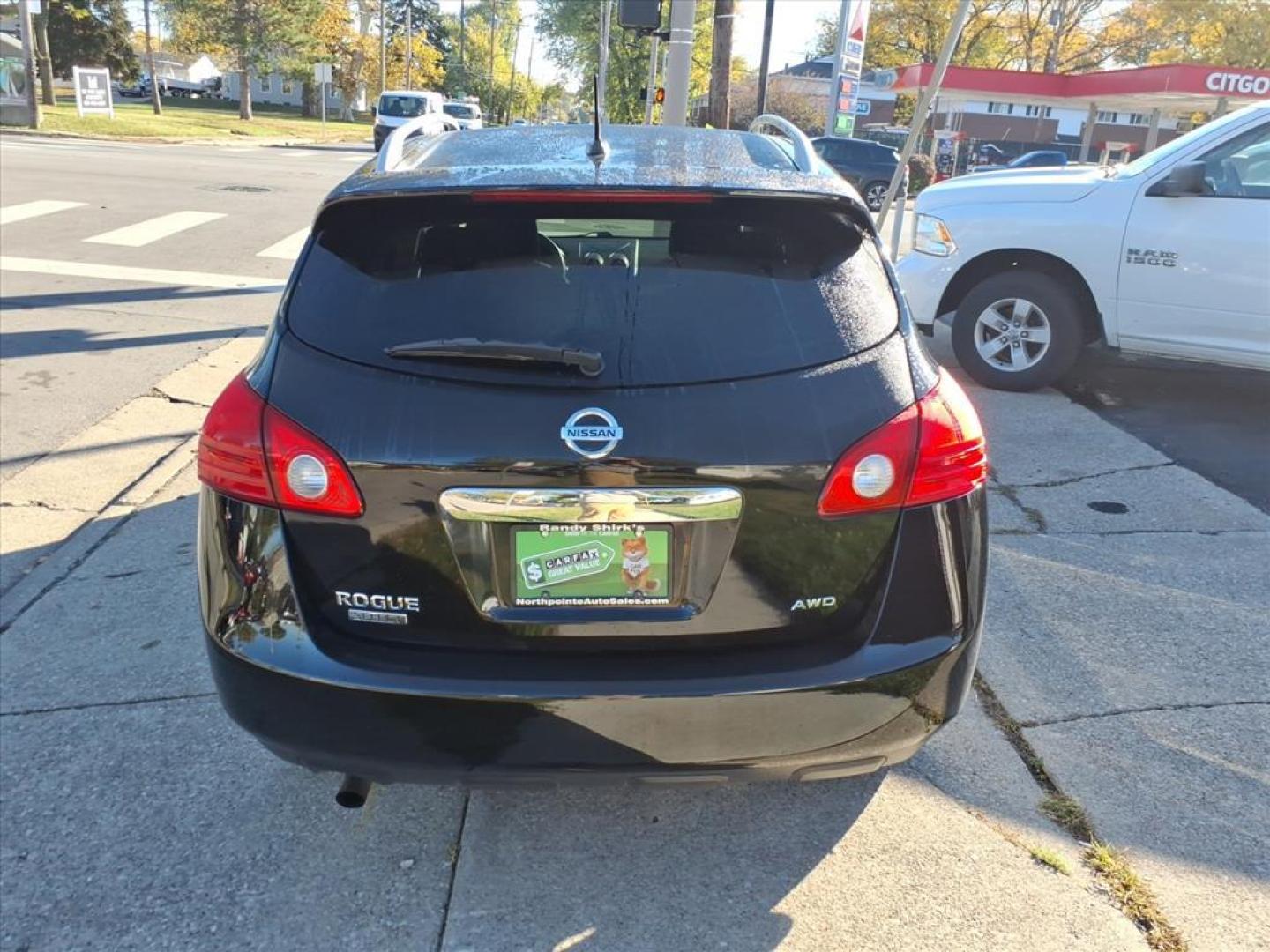 2015 Super Black Nissan Rogue Select S (JN8AS5MV4FW) with an 2.5L 2.5L I4 170hp 175ft. lbs. Sequential Multiport Fuel Injection engine, CVT transmission, located at 5505 N. Summit St., Toledo, OH, 43611, (419) 729-2688, 41.654953, -83.530014 - Photo#20