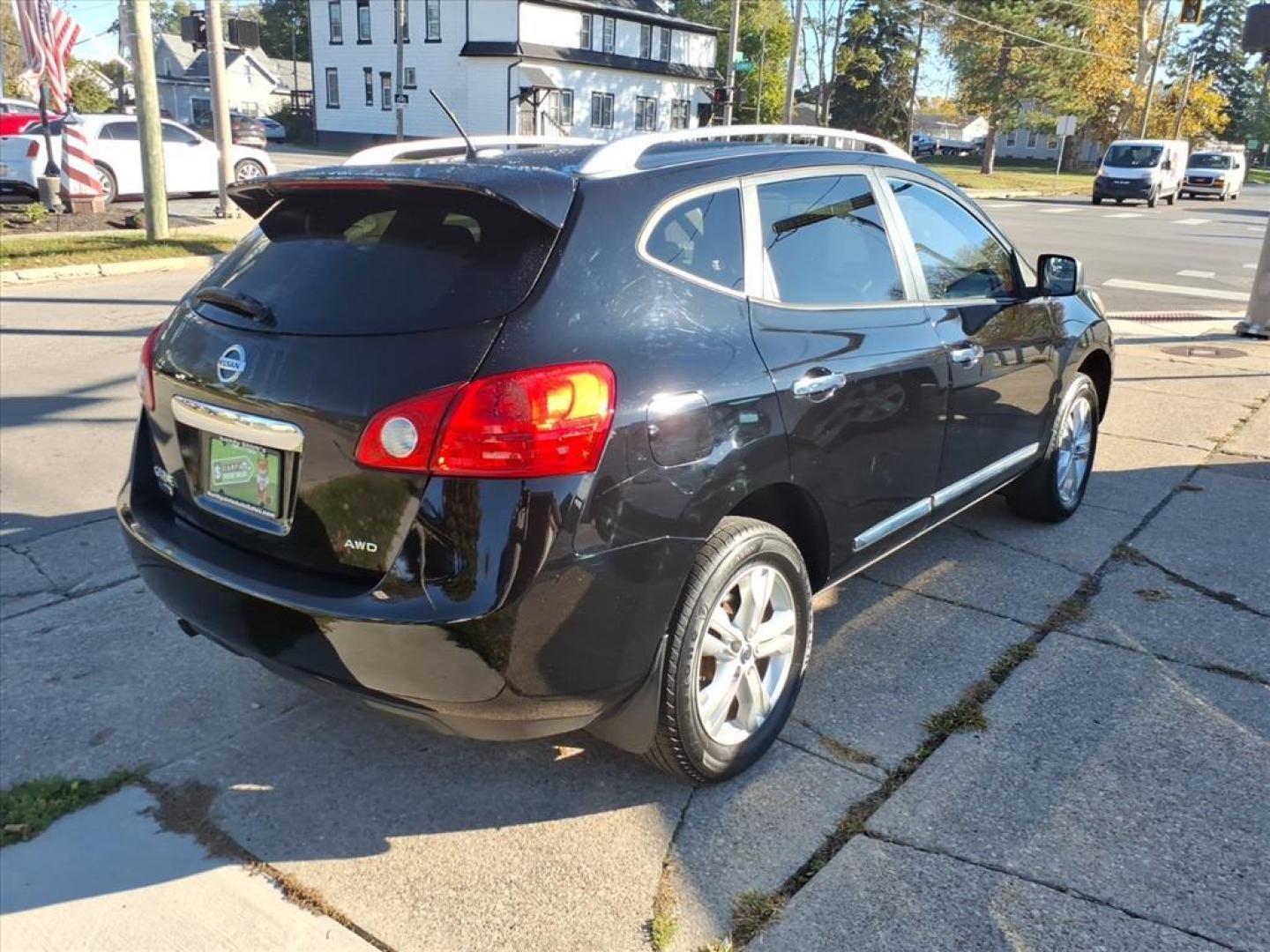 2015 Super Black Nissan Rogue Select S (JN8AS5MV4FW) with an 2.5L 2.5L I4 170hp 175ft. lbs. Sequential Multiport Fuel Injection engine, CVT transmission, located at 5505 N. Summit St., Toledo, OH, 43611, (419) 729-2688, 41.654953, -83.530014 - Photo#21