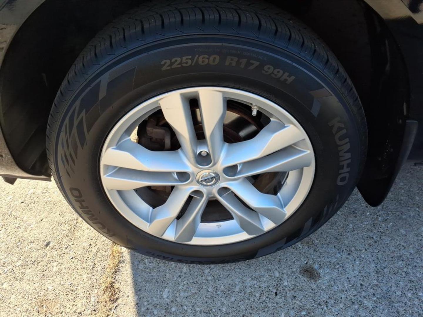 2015 Super Black Nissan Rogue Select S (JN8AS5MV4FW) with an 2.5L 2.5L I4 170hp 175ft. lbs. Sequential Multiport Fuel Injection engine, CVT transmission, located at 5505 N. Summit St., Toledo, OH, 43611, (419) 729-2688, 41.654953, -83.530014 - Photo#24