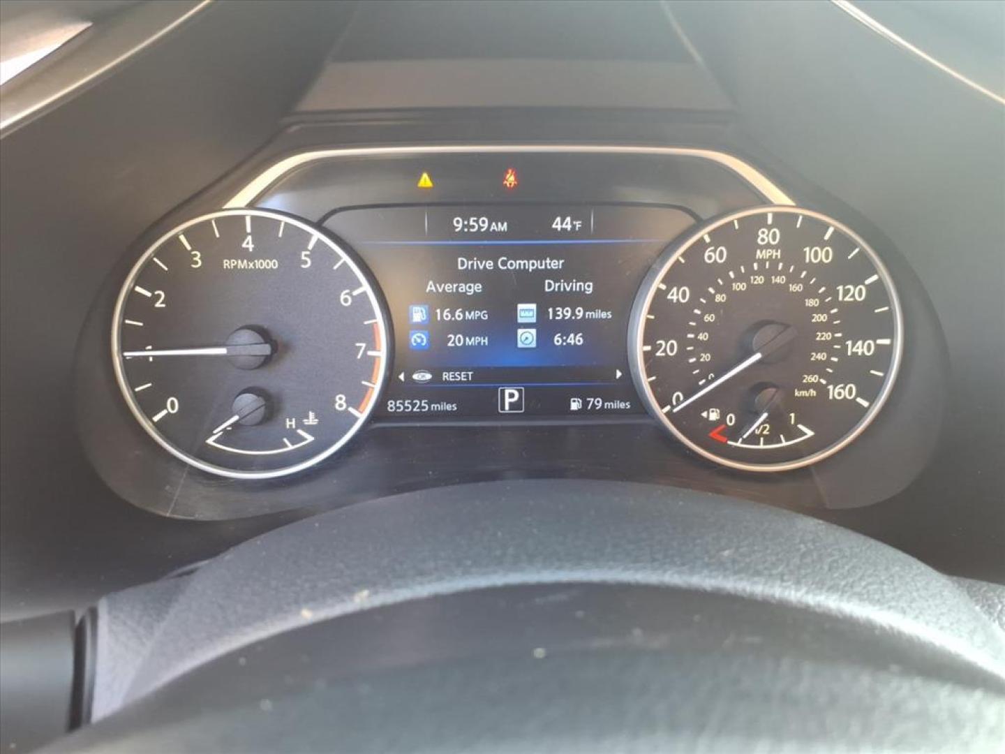 2015 Gun Metallic Nissan Murano SV (5N1AZ2MH2FN) with an 3.5L 3.5L V6 260hp 240ft. lbs. Sequential Multiport Fuel Injection engine, CVT transmission, located at 5505 N. Summit St., Toledo, OH, 43611, (419) 729-2688, 41.654953, -83.530014 - Photo#10