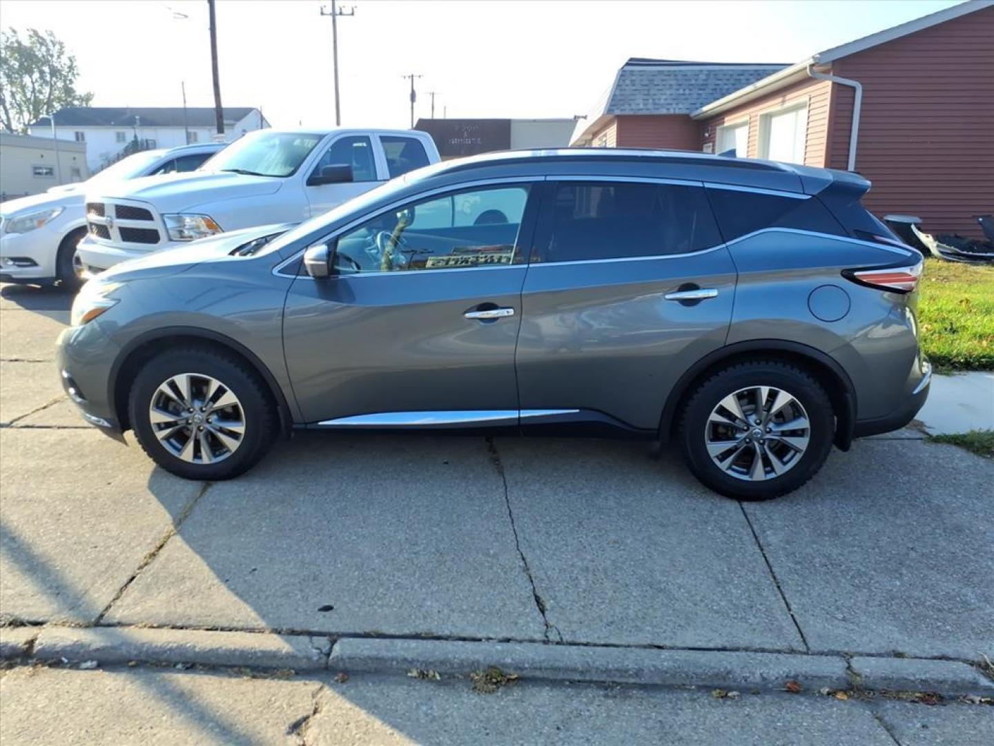 2015 Gun Metallic Nissan Murano SV (5N1AZ2MH2FN) with an 3.5L 3.5L V6 260hp 240ft. lbs. Sequential Multiport Fuel Injection engine, CVT transmission, located at 5505 N. Summit St., Toledo, OH, 43611, (419) 729-2688, 41.654953, -83.530014 - Photo#22