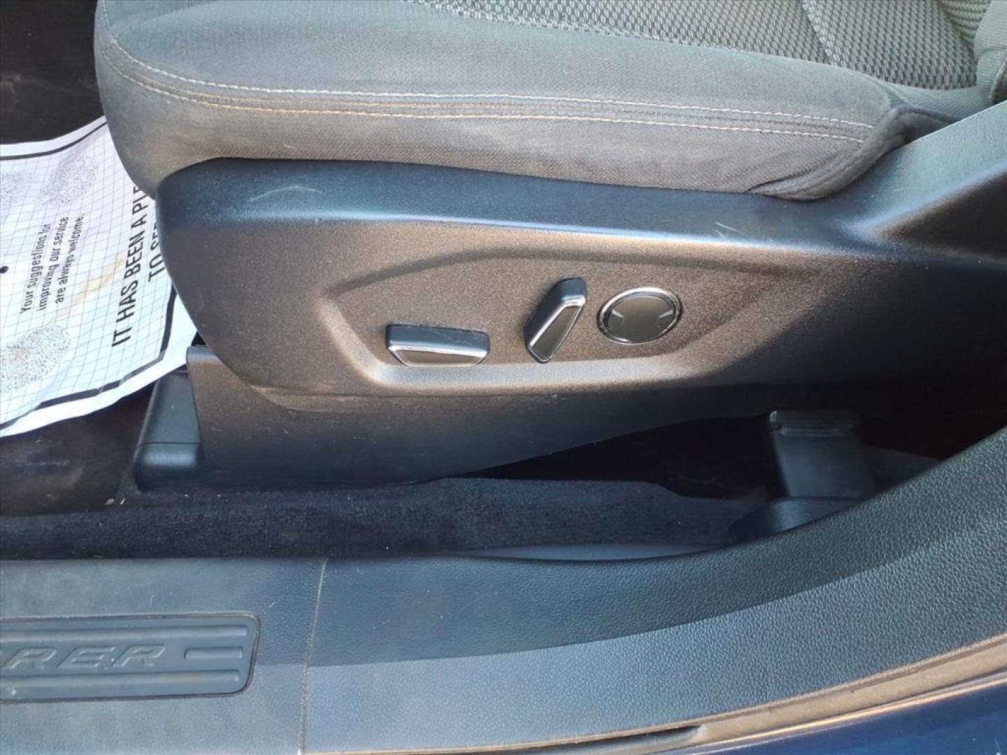 2016 Blue Jeans Ford Explorer XLT (1FM5K8D8XGG) with an 3.5L 3.5L V6 290hp 255ft. lbs. Sequential Multiport Fuel Injection engine, 6-Speed Shiftable Automatic transmission, located at 5505 N. Summit St., Toledo, OH, 43611, (419) 729-2688, 41.654953, -83.530014 - Photo#2