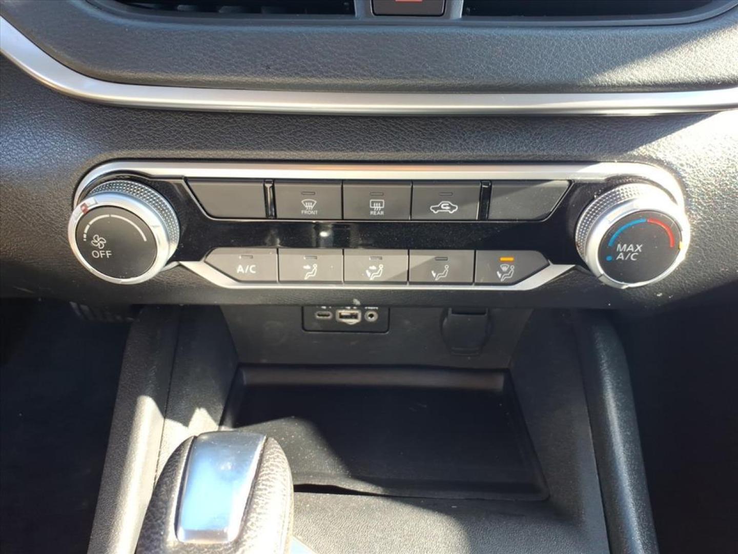 2020 Gun Metallic Nissan Altima 2.5 S (1N4BL4BV1LC) with an 2.5L 2.5L I4 188hp 180ft. lbs. Direct Injection engine, Xtronic CVT transmission, located at 5505 N. Summit St., Toledo, OH, 43611, (419) 729-2688, 41.654953, -83.530014 - Photo#13