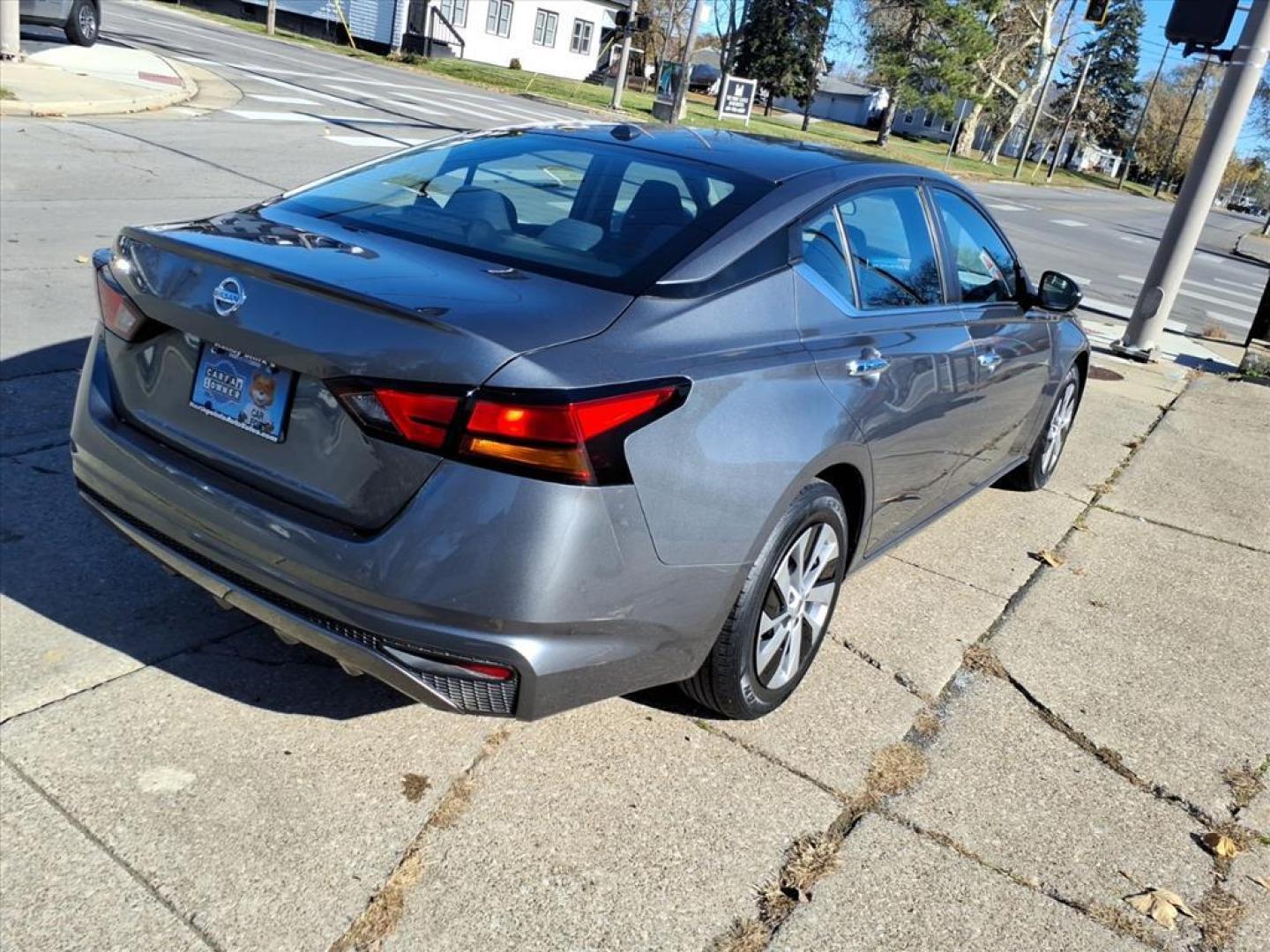 2020 Gun Metallic Nissan Altima 2.5 S (1N4BL4BV1LC) with an 2.5L 2.5L I4 188hp 180ft. lbs. Direct Injection engine, Xtronic CVT transmission, located at 5505 N. Summit St., Toledo, OH, 43611, (419) 729-2688, 41.654953, -83.530014 - Photo#24