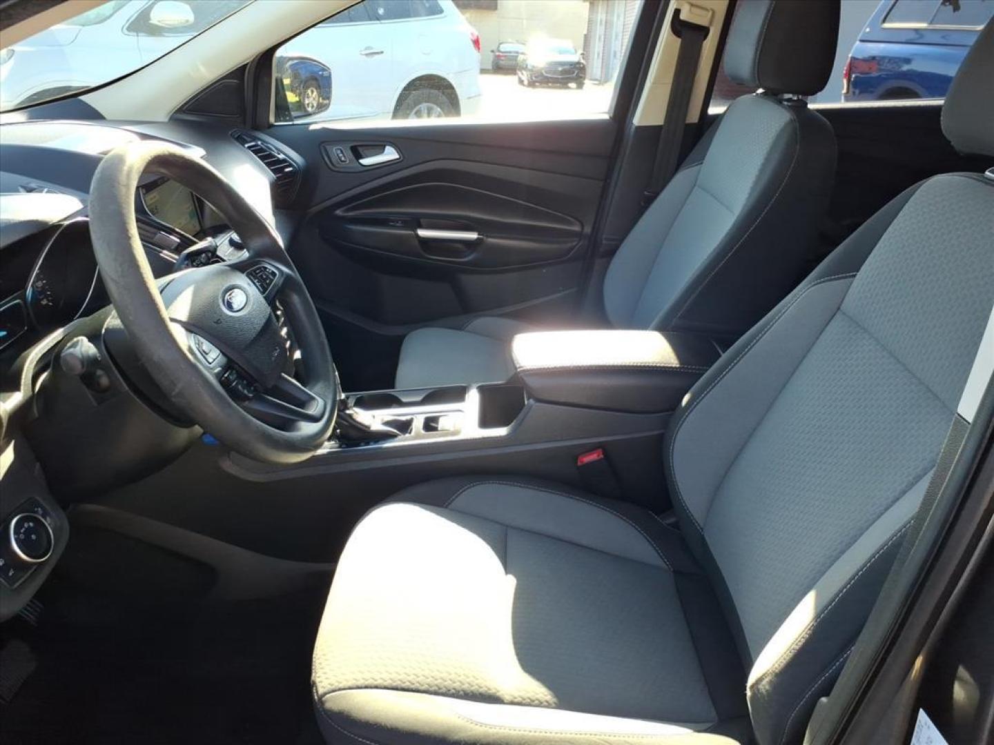 2017 Magnetic Ford Escape SE (1FMCU9GD4HU) with an 1.5L EcoBoost 1.5L Turbo I4 179hp 177ft. lbs. Direct Injection engine, 6-Speed Shiftable Automatic transmission, located at 5505 N. Summit St., Toledo, OH, 43611, (419) 729-2688, 41.654953, -83.530014 - Photo#1