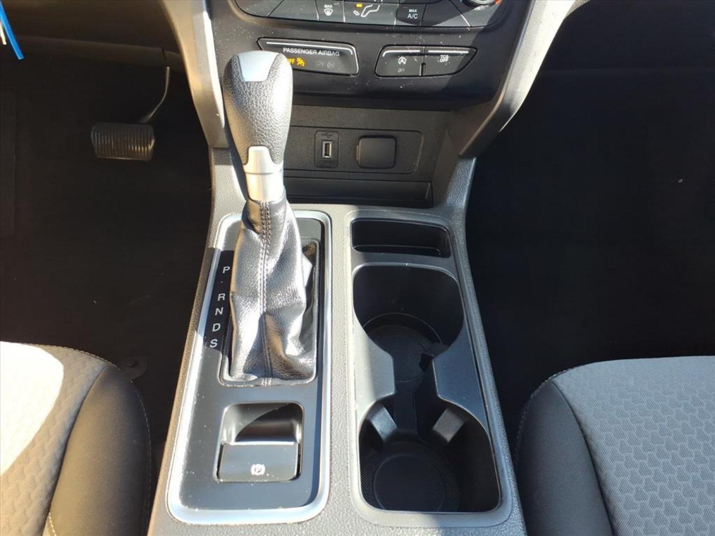 2017 Magnetic Ford Escape SE (1FMCU9GD4HU) with an 1.5L EcoBoost 1.5L Turbo I4 179hp 177ft. lbs. Direct Injection engine, 6-Speed Shiftable Automatic transmission, located at 5505 N. Summit St., Toledo, OH, 43611, (419) 729-2688, 41.654953, -83.530014 - Photo#11