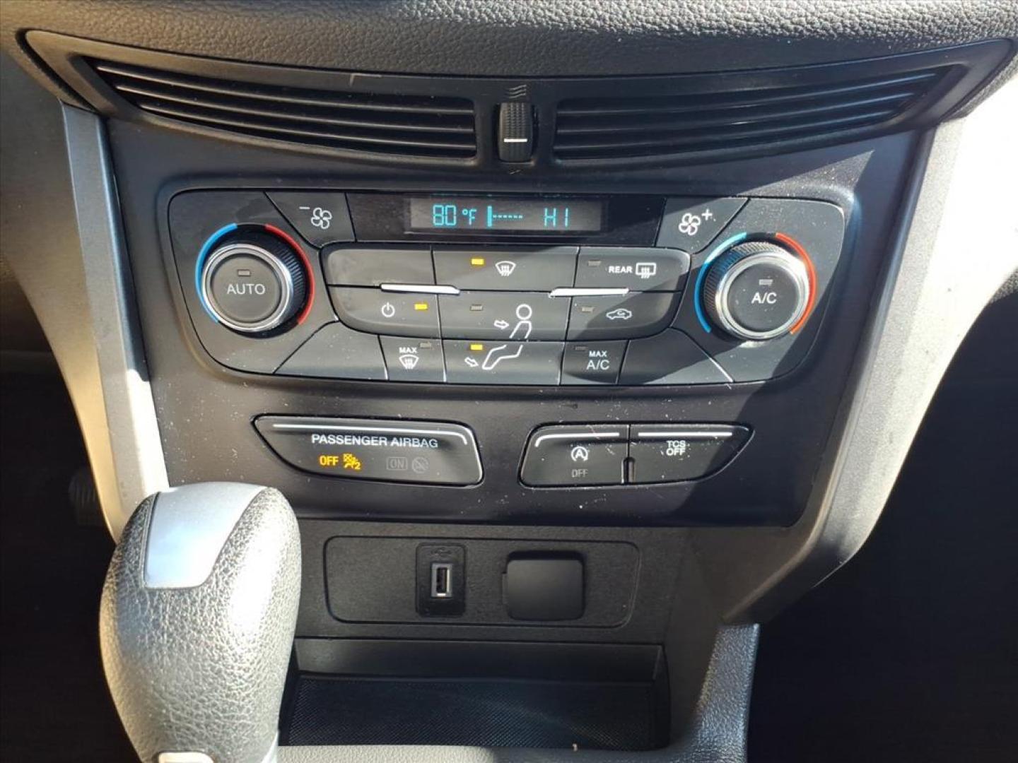 2017 Magnetic Ford Escape SE (1FMCU9GD4HU) with an 1.5L EcoBoost 1.5L Turbo I4 179hp 177ft. lbs. Direct Injection engine, 6-Speed Shiftable Automatic transmission, located at 5505 N. Summit St., Toledo, OH, 43611, (419) 729-2688, 41.654953, -83.530014 - Photo#12