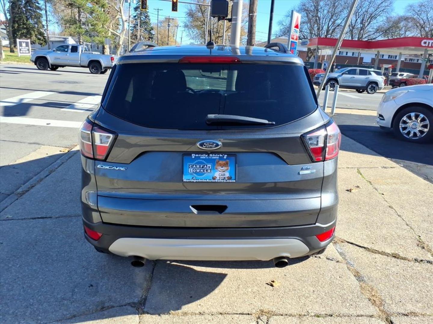 2017 Magnetic Ford Escape SE (1FMCU9GD4HU) with an 1.5L EcoBoost 1.5L Turbo I4 179hp 177ft. lbs. Direct Injection engine, 6-Speed Shiftable Automatic transmission, located at 5505 N. Summit St., Toledo, OH, 43611, (419) 729-2688, 41.654953, -83.530014 - Photo#23