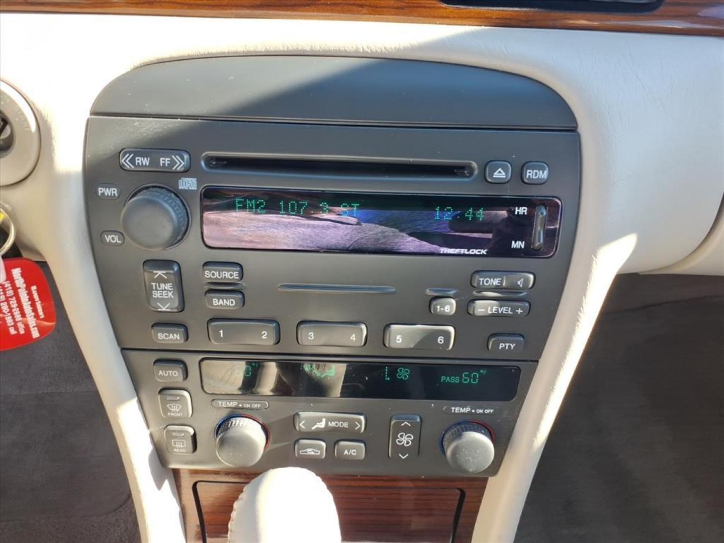 2004 White Lightning Cadillac Seville SLS (1G6KS54Y24U) with an 4.6L Northstar 4.6L V8 275hp 300ft. lbs. Sequential Multiport Fuel Injection engine, 4-Speed Automatic transmission, located at 5505 N. Summit St., Toledo, OH, 43611, (419) 729-2688, 41.654953, -83.530014 - Photo#12