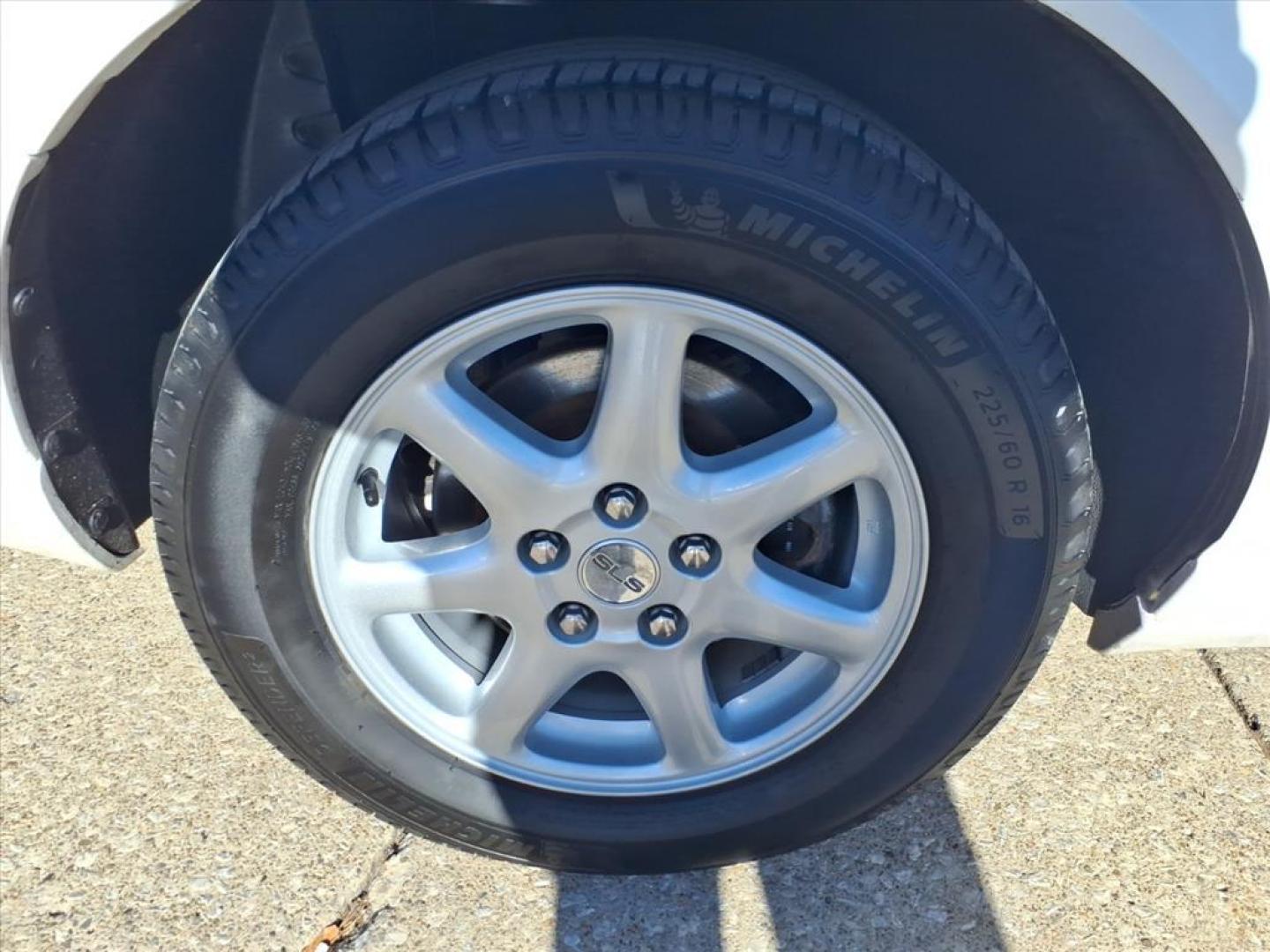 2004 White Lightning Cadillac Seville SLS (1G6KS54Y24U) with an 4.6L Northstar 4.6L V8 275hp 300ft. lbs. Sequential Multiport Fuel Injection engine, 4-Speed Automatic transmission, located at 5505 N. Summit St., Toledo, OH, 43611, (419) 729-2688, 41.654953, -83.530014 - Photo#23