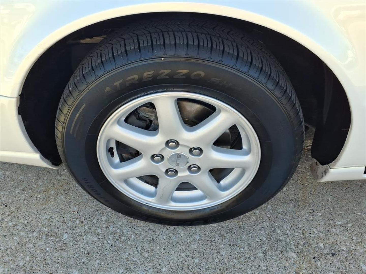 2004 White Lightning Cadillac Seville SLS (1G6KS54Y24U) with an 4.6L Northstar 4.6L V8 275hp 300ft. lbs. Sequential Multiport Fuel Injection engine, 4-Speed Automatic transmission, located at 5505 N. Summit St., Toledo, OH, 43611, (419) 729-2688, 41.654953, -83.530014 - Photo#25