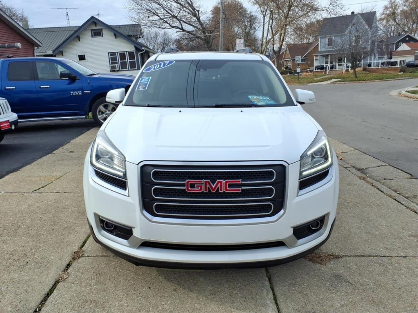 2017 Summit White GMC Acadia Limited Base (1GKKRSKD9HJ) with an 3.6L 3.6L V6 281hp 266ft. lbs. Direct Injection engine, 6-Speed Shiftable Automatic transmission, located at 5505 N. Summit St., Toledo, OH, 43611, (419) 729-2688, 41.654953, -83.530014 - Photo#23