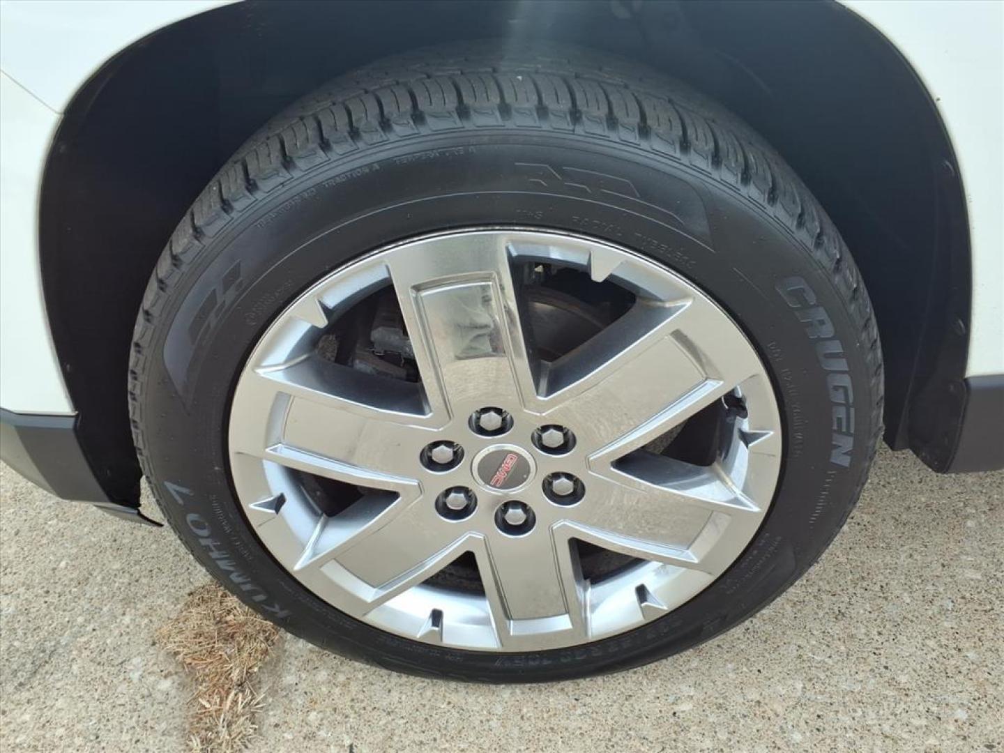 2017 Summit White GMC Acadia Limited Base (1GKKRSKD9HJ) with an 3.6L 3.6L V6 281hp 266ft. lbs. Direct Injection engine, 6-Speed Shiftable Automatic transmission, located at 5505 N. Summit St., Toledo, OH, 43611, (419) 729-2688, 41.654953, -83.530014 - Photo#31