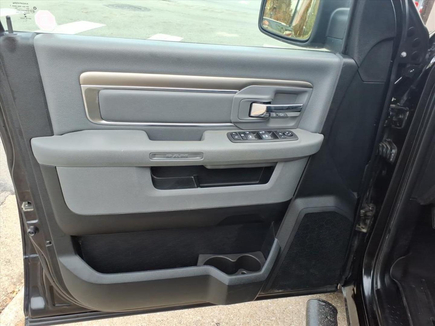 2018 Black Clear Coat RAM 1500 Big Horn (1C6RR7LTXJS) with an 5.7L HEMI 5.7L V8 395hp 410ft. lbs. Sequential Multiport Fuel Injection engine, 8-Speed Shiftable Automatic transmission, located at 5505 N. Summit St., Toledo, OH, 43611, (419) 729-2688, 41.654953, -83.530014 - Photo#5