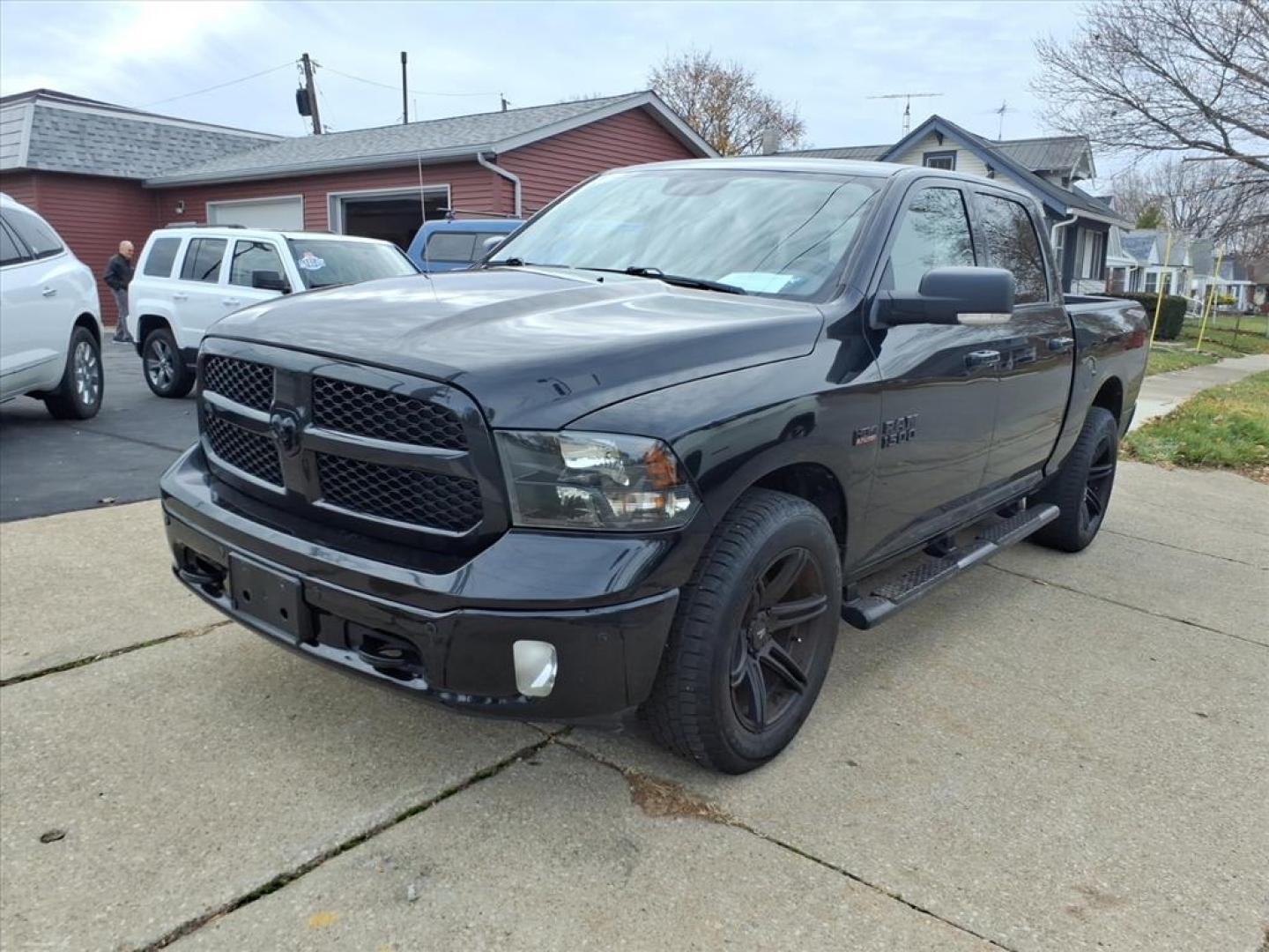 2018 Black Clear Coat RAM 1500 Big Horn (1C6RR7LTXJS) with an 5.7L HEMI 5.7L V8 395hp 410ft. lbs. Sequential Multiport Fuel Injection engine, 8-Speed Shiftable Automatic transmission, located at 5505 N. Summit St., Toledo, OH, 43611, (419) 729-2688, 41.654953, -83.530014 - Photo#17