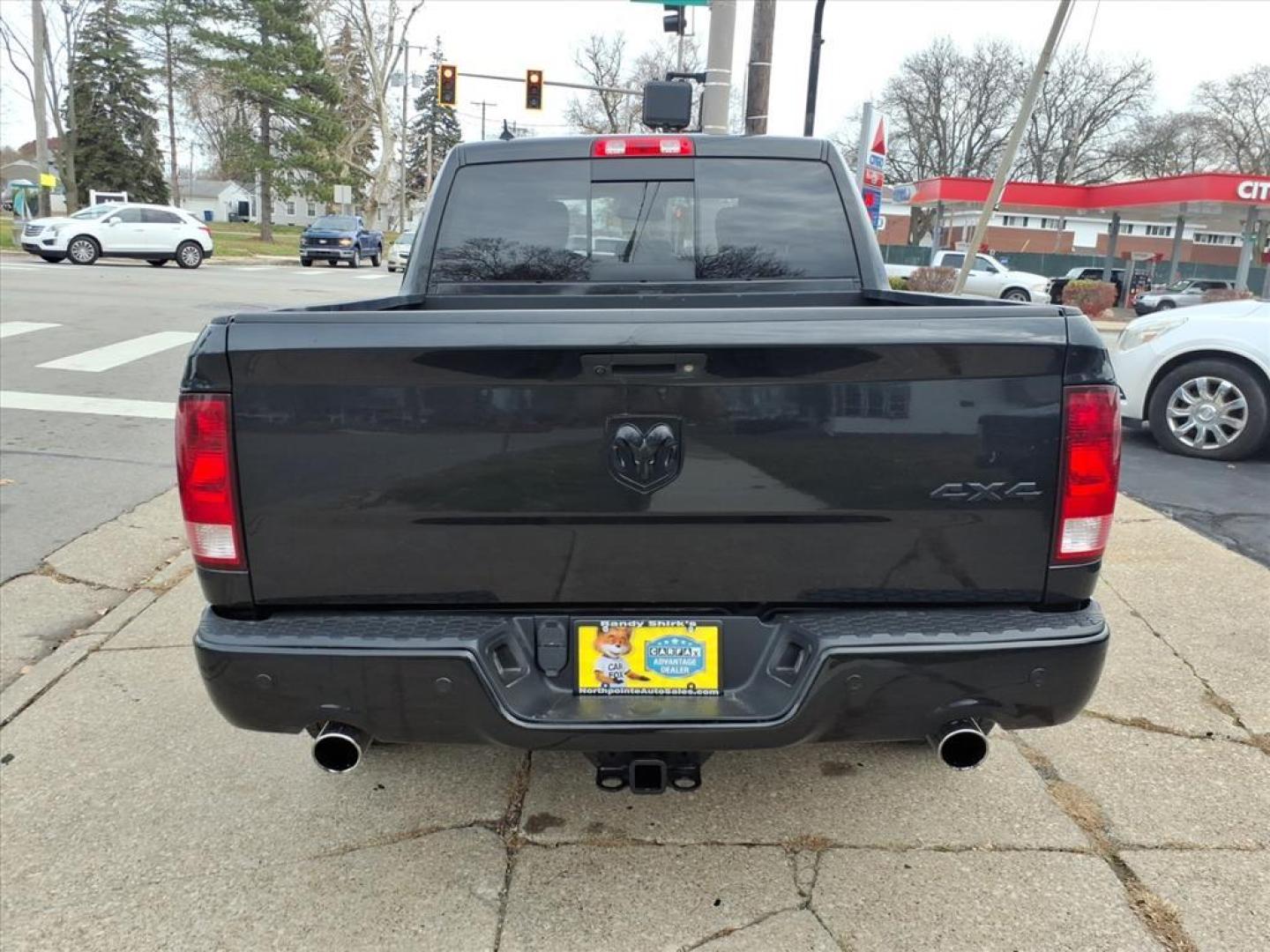 2018 Black Clear Coat RAM 1500 Big Horn (1C6RR7LTXJS) with an 5.7L HEMI 5.7L V8 395hp 410ft. lbs. Sequential Multiport Fuel Injection engine, 8-Speed Shiftable Automatic transmission, located at 5505 N. Summit St., Toledo, OH, 43611, (419) 729-2688, 41.654953, -83.530014 - Photo#20