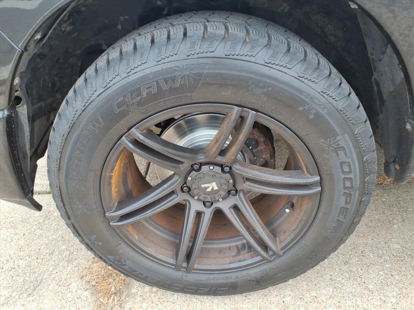 2018 Black Clear Coat RAM 1500 Big Horn (1C6RR7LTXJS) with an 5.7L HEMI 5.7L V8 395hp 410ft. lbs. Sequential Multiport Fuel Injection engine, 8-Speed Shiftable Automatic transmission, located at 5505 N. Summit St., Toledo, OH, 43611, (419) 729-2688, 41.654953, -83.530014 - Photo#24