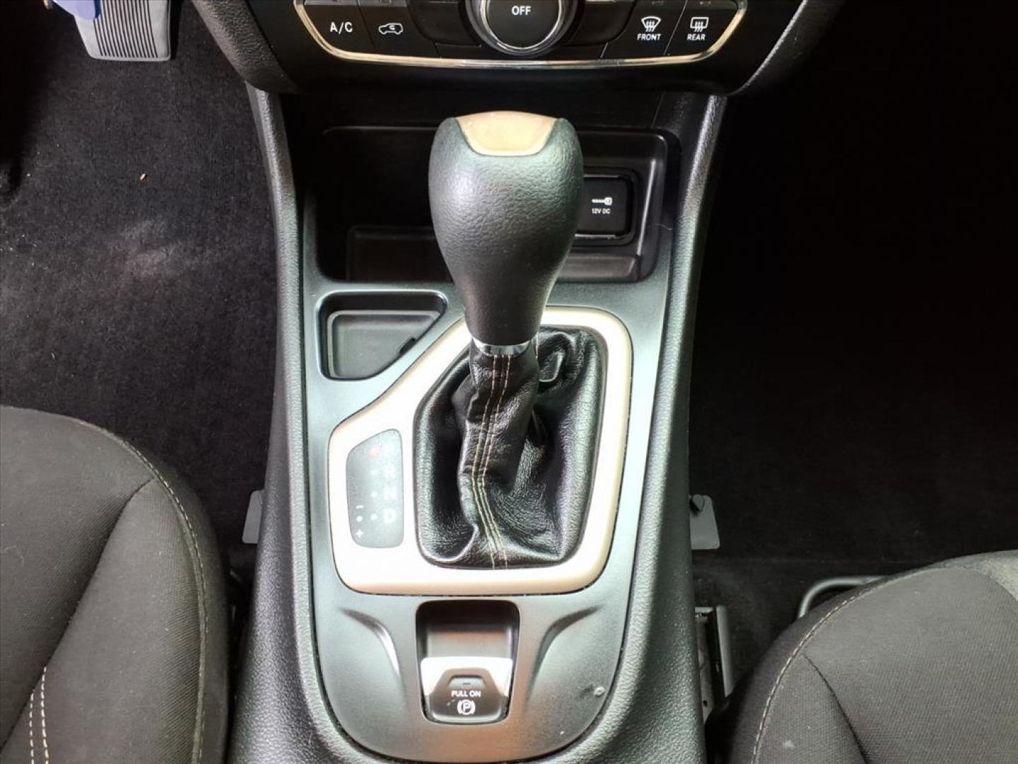 2018 Billet Silver Metallic Clear Coat Jeep Cherokee Latitude (1C4PJLCB9JD) with an 2.4L 2.4L I4 180hp 171ft. lbs. Sequential Multiport Fuel Injection engine, 9-Speed Shiftable Automatic transmission, located at 5505 N. Summit St., Toledo, OH, 43611, (419) 729-2688, 41.654953, -83.530014 - Photo#8