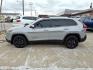 2018 Billet Silver Metallic Clear Coat Jeep Cherokee Latitude (1C4PJLCB9JD) with an 2.4L 2.4L I4 180hp 171ft. lbs. Sequential Multiport Fuel Injection engine, 9-Speed Shiftable Automatic transmission, located at 5505 N. Summit St., Toledo, OH, 43611, (419) 729-2688, 41.654953, -83.530014 - Photo#18