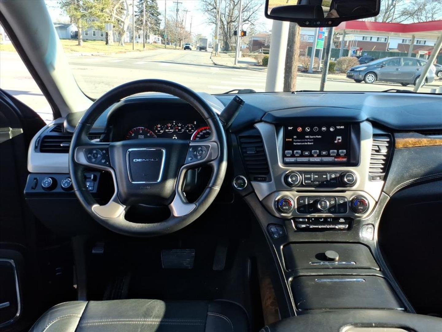 2016 Onyx Black Gba GMC Yukon Denali (1GKS2CKJ3GR) with an 6.2L EcoTec3 6.2L V8 420hp 460ft. lbs. Direct Injection engine, 8-Speed Shiftable Automatic transmission, located at 5505 N. Summit St., Toledo, OH, 43611, (419) 729-2688, 41.654953, -83.530014 - Photo#7