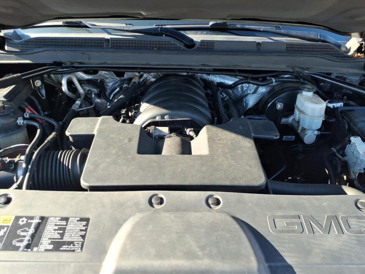 2016 Onyx Black Gba GMC Yukon Denali (1GKS2CKJ3GR) with an 6.2L EcoTec3 6.2L V8 420hp 460ft. lbs. Direct Injection engine, 8-Speed Shiftable Automatic transmission, located at 5505 N. Summit St., Toledo, OH, 43611, (419) 729-2688, 41.654953, -83.530014 - Photo#24