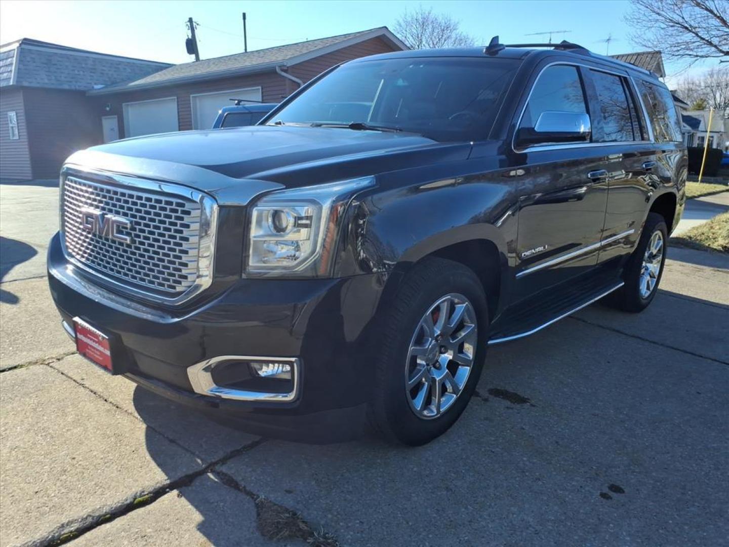 2016 Onyx Black Gba GMC Yukon Denali (1GKS2CKJ3GR) with an 6.2L EcoTec3 6.2L V8 420hp 460ft. lbs. Direct Injection engine, 8-Speed Shiftable Automatic transmission, located at 5505 N. Summit St., Toledo, OH, 43611, (419) 729-2688, 41.654953, -83.530014 - Photo#27