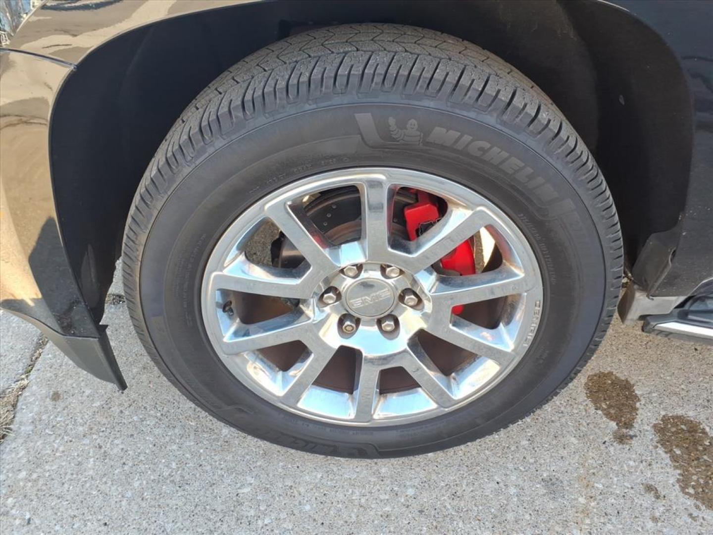 2016 Onyx Black Gba GMC Yukon Denali (1GKS2CKJ3GR) with an 6.2L EcoTec3 6.2L V8 420hp 460ft. lbs. Direct Injection engine, 8-Speed Shiftable Automatic transmission, located at 5505 N. Summit St., Toledo, OH, 43611, (419) 729-2688, 41.654953, -83.530014 - Photo#34