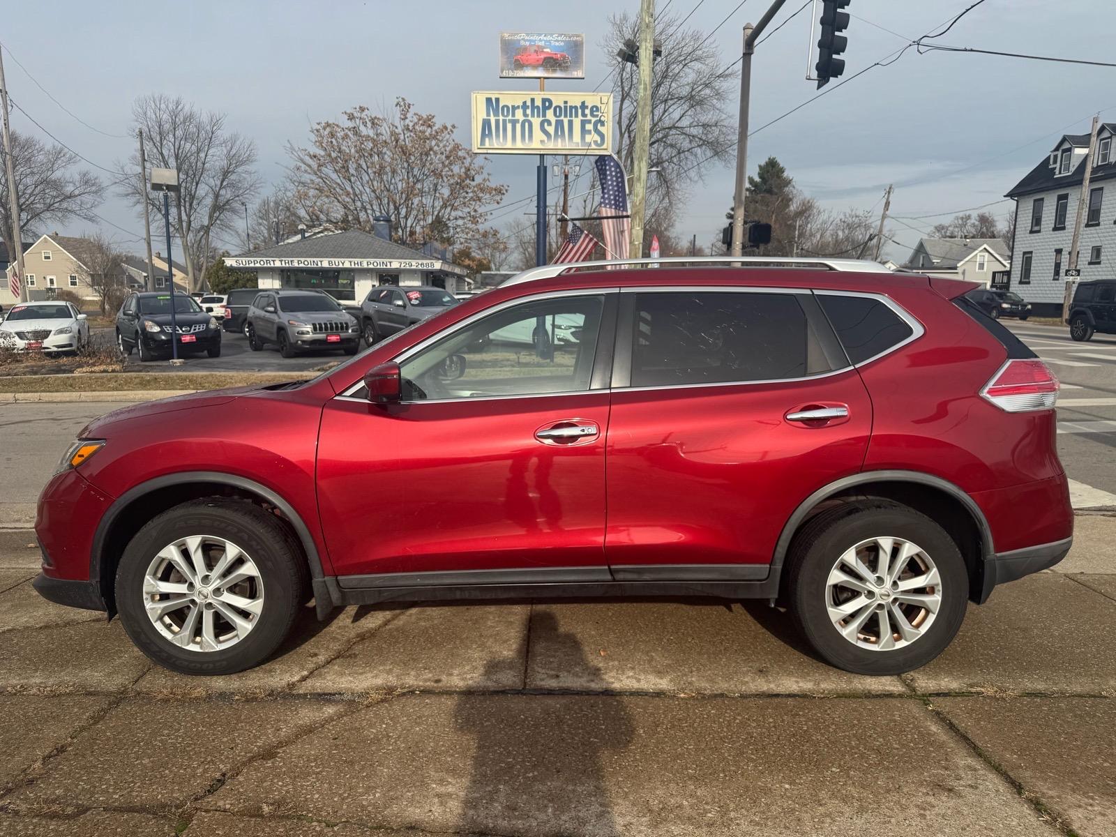 photo of 2016 Nissan Rogue SV