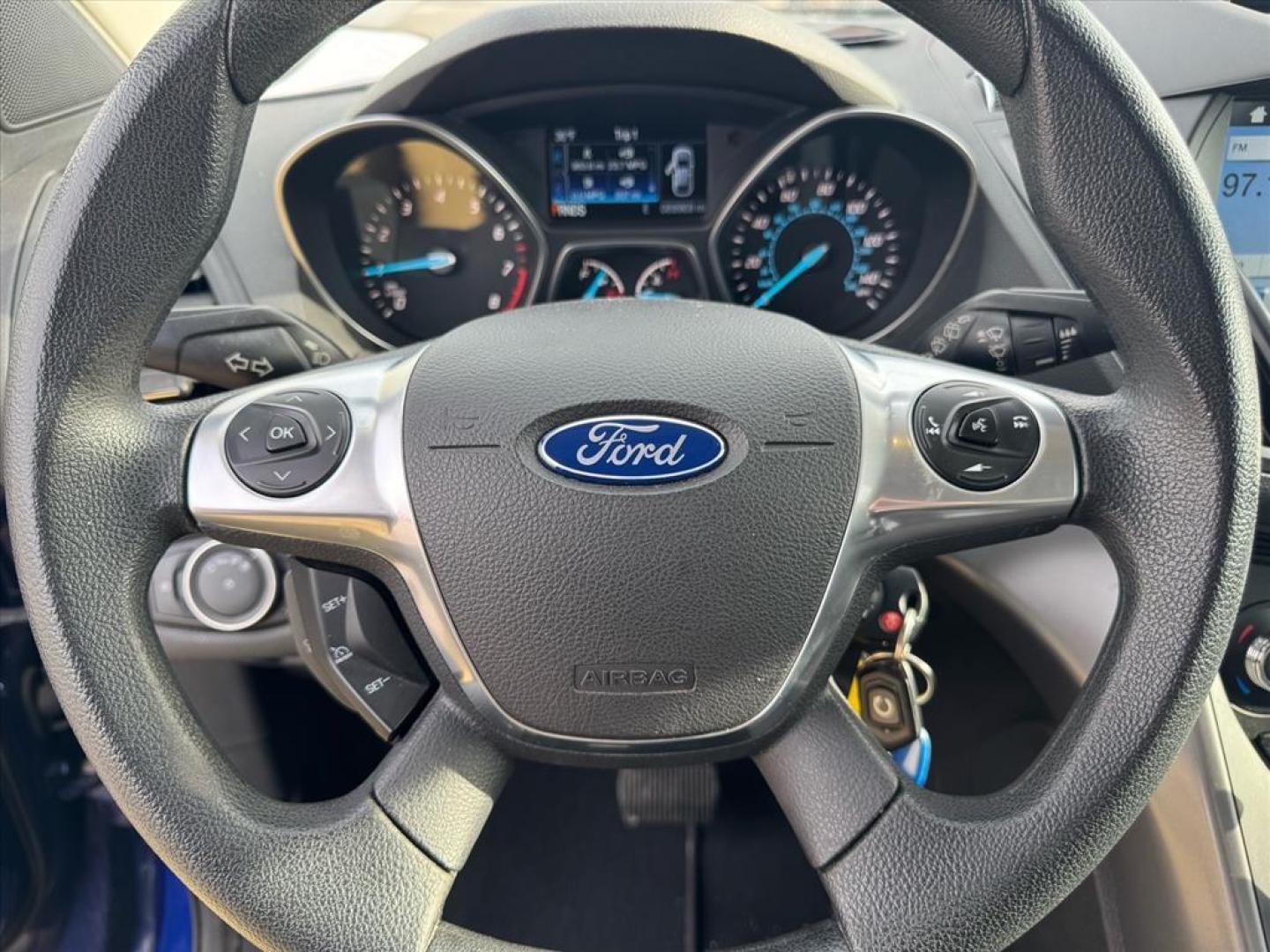 2016 Deep Impact Blue Ford Escape SE (1FMCU0GX4GU) with an 1.6L EcoBoost 1.6L Turbo I4 178hp 184ft. lbs. Direct Injection engine, 6-Speed Shiftable Automatic transmission, located at 5505 N. Summit St., Toledo, OH, 43611, (419) 729-2688, 41.654953, -83.530014 - Photo#7