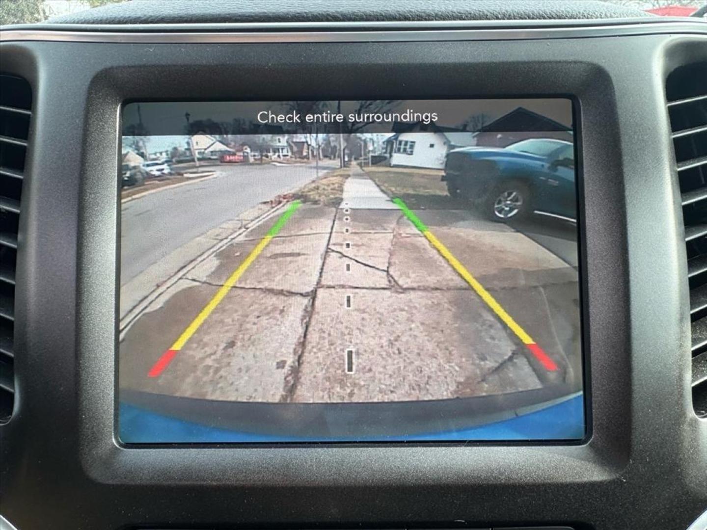 2019 Hydro Blue Pearl Coat Jeep Cherokee Trailhawk (1C4PJMBX0KD) with an 3.2L 3.2L V6 271hp 239ft. lbs. Sequential Multiport Fuel Injection engine, 4WD 9-Speed Shiftable Automatic transmission, located at 5505 N. Summit St., Toledo, OH, 43611, (419) 729-2688, 41.654953, -83.530014 - Photo#15