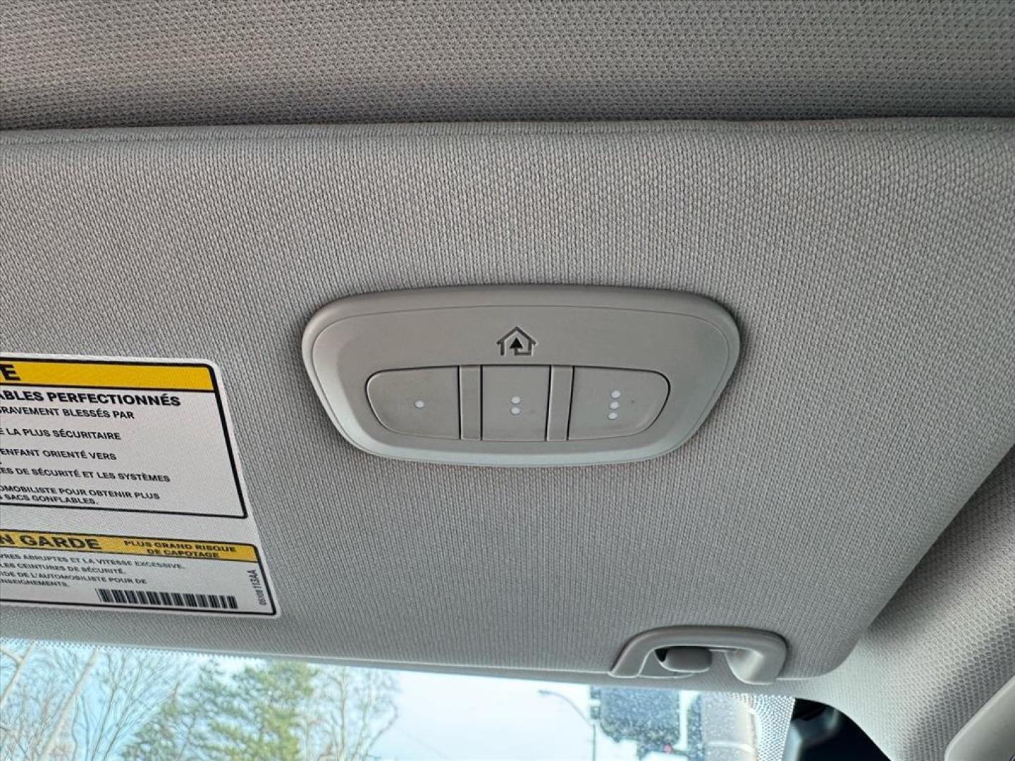 2019 Hydro Blue Pearl Coat Jeep Cherokee Trailhawk (1C4PJMBX0KD) with an 3.2L 3.2L V6 271hp 239ft. lbs. Sequential Multiport Fuel Injection engine, 4WD 9-Speed Shiftable Automatic transmission, located at 5505 N. Summit St., Toledo, OH, 43611, (419) 729-2688, 41.654953, -83.530014 - Photo#16