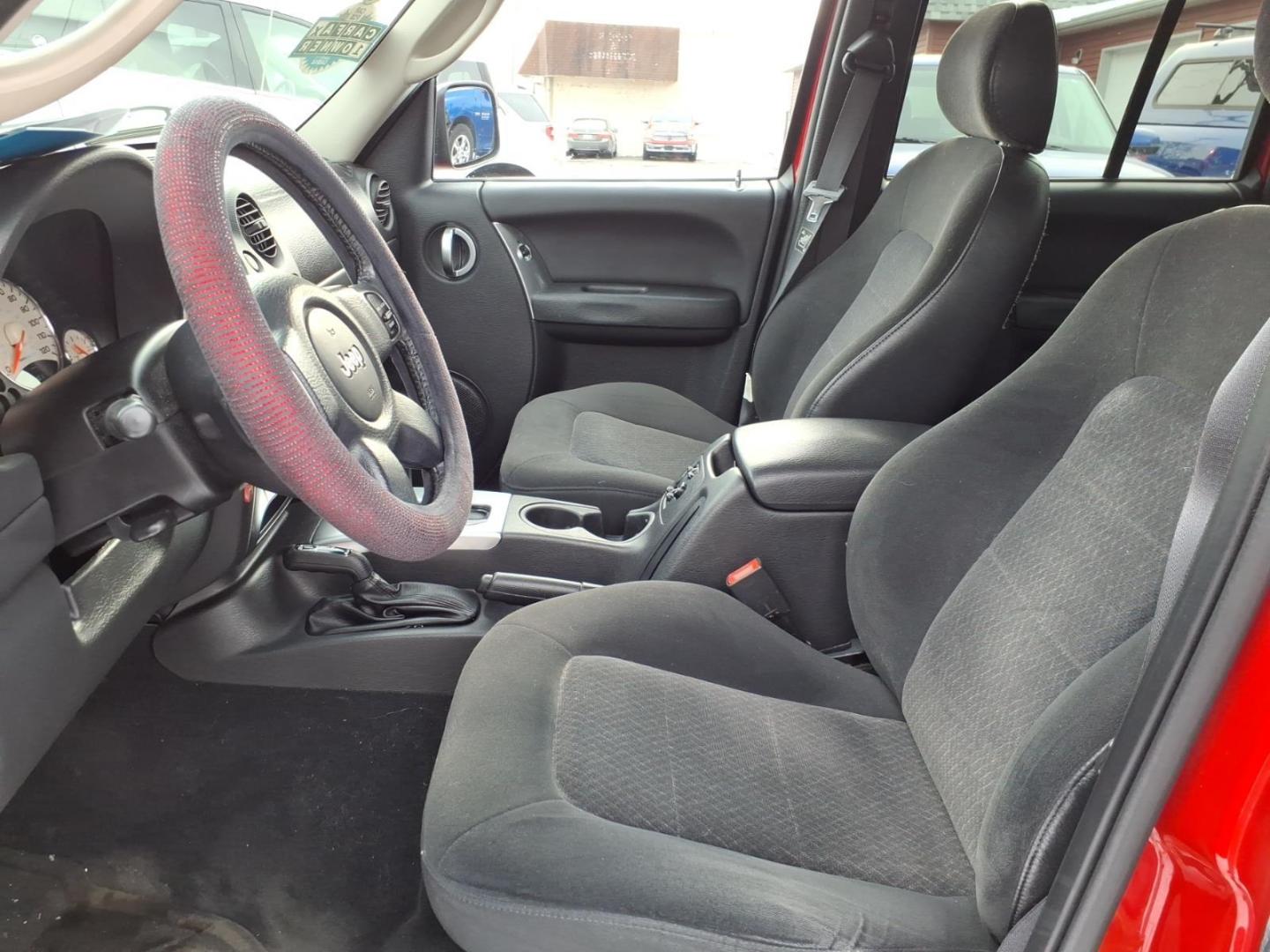 2003 Flame Red Clearcoat Pr4 Jeep Liberty Limited (1J4GL58K73W) with an 3.7L 3.7L V6 210hp 235ft. lbs. Fuel Injected engine, 4-Speed Automatic transmission, located at 5505 N. Summit St., Toledo, OH, 43611, (419) 729-2688, 41.654953, -83.530014 - Photo#1