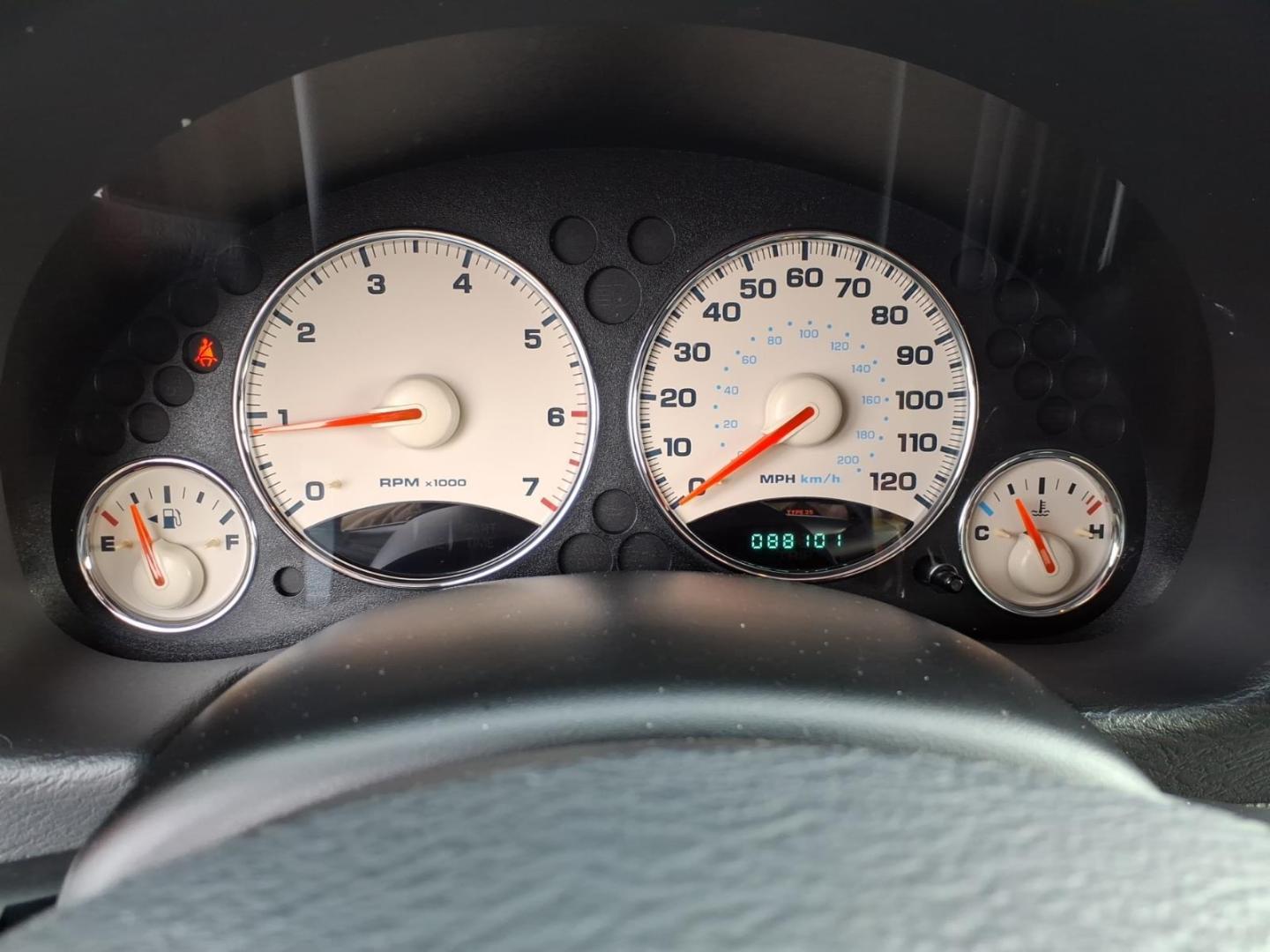 2003 Flame Red Clearcoat Pr4 Jeep Liberty Limited (1J4GL58K73W) with an 3.7L 3.7L V6 210hp 235ft. lbs. Fuel Injected engine, 4-Speed Automatic transmission, located at 5505 N. Summit St., Toledo, OH, 43611, (419) 729-2688, 41.654953, -83.530014 - Photo#7