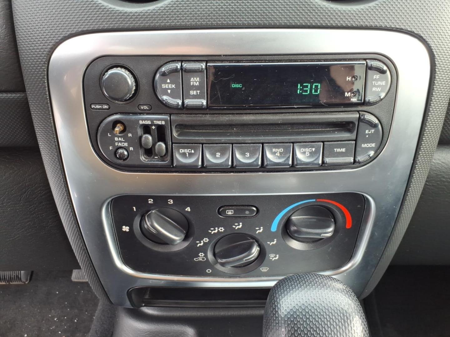 2003 Flame Red Clearcoat Pr4 Jeep Liberty Limited (1J4GL58K73W) with an 3.7L 3.7L V6 210hp 235ft. lbs. Fuel Injected engine, 4-Speed Automatic transmission, located at 5505 N. Summit St., Toledo, OH, 43611, (419) 729-2688, 41.654953, -83.530014 - Photo#11