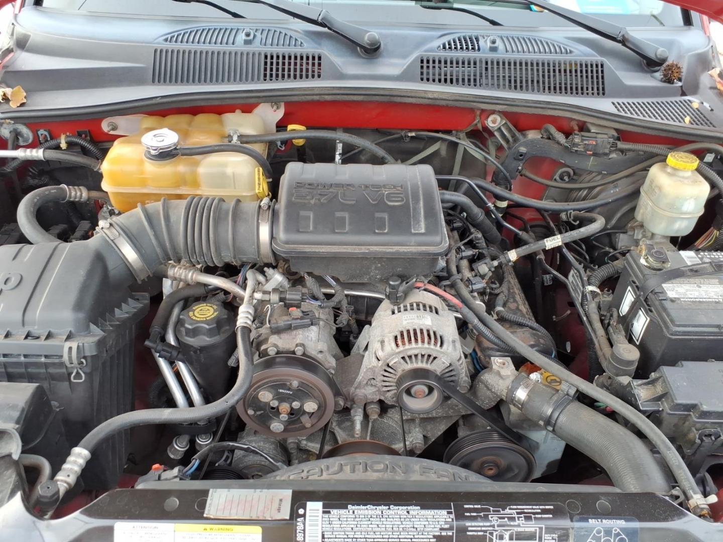 2003 Flame Red Clearcoat Pr4 Jeep Liberty Limited (1J4GL58K73W) with an 3.7L 3.7L V6 210hp 235ft. lbs. Fuel Injected engine, 4-Speed Automatic transmission, located at 5505 N. Summit St., Toledo, OH, 43611, (419) 729-2688, 41.654953, -83.530014 - Photo#13