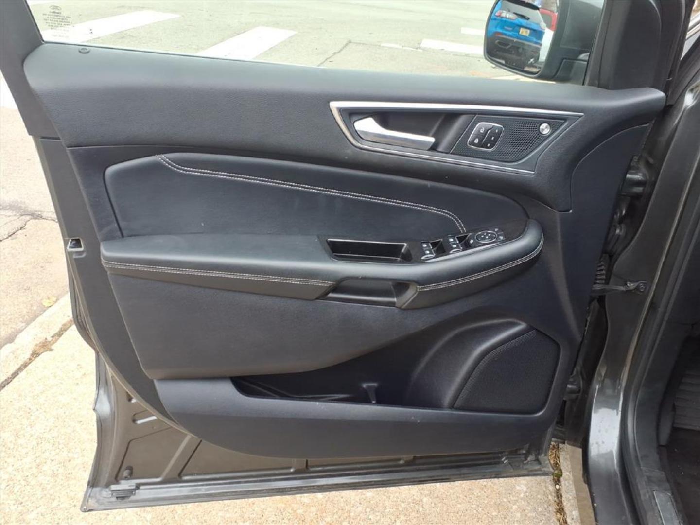 2019 Dk. Gray Ford Edge Titanium (2FMPK4K9XKB) with an 2.0L EcoBoost 2.0L Turbo I4 250hp 280ft. lbs. Direct Injection engine, 8-Speed Shiftable Automatic transmission, located at 5505 N. Summit St., Toledo, OH, 43611, (419) 729-2688, 41.654953, -83.530014 - Photo#5