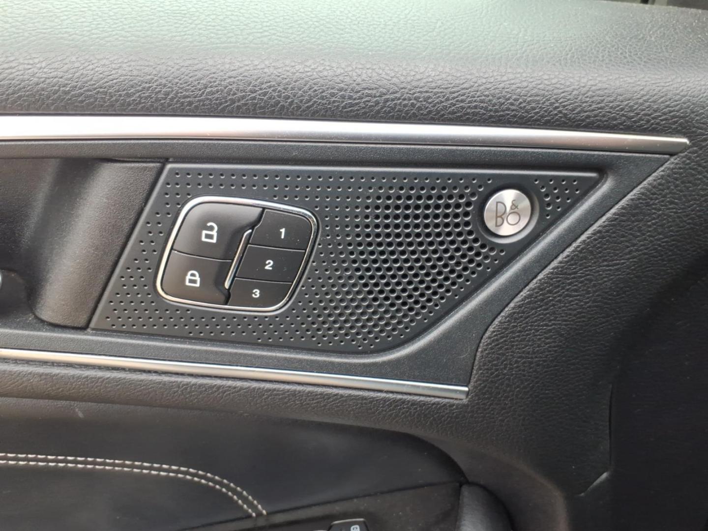 2019 Dk. Gray Ford Edge Titanium (2FMPK4K9XKB) with an 2.0L EcoBoost 2.0L Turbo I4 250hp 280ft. lbs. Direct Injection engine, 8-Speed Shiftable Automatic transmission, located at 5505 N. Summit St., Toledo, OH, 43611, (419) 729-2688, 41.654953, -83.530014 - Photo#7