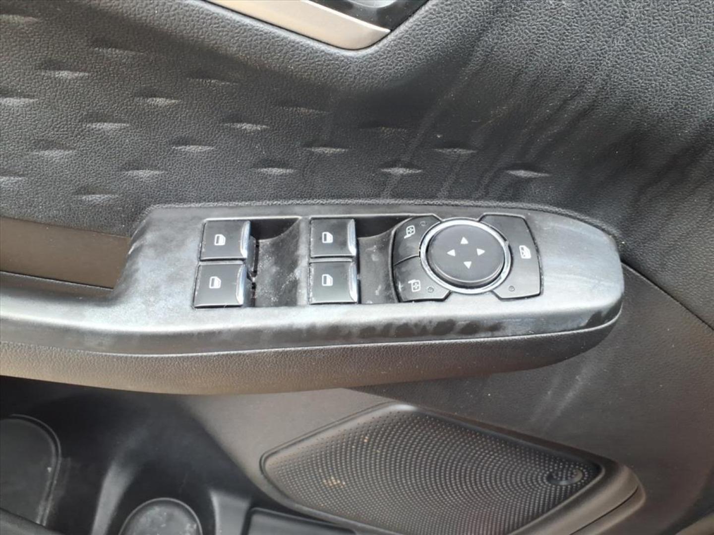 2020 Brown Ford Escape SE (1FMCU9G68LU) with an 1.5L EcoBoost 1.5L Turbo I3 181hp 190ft. lbs. Direct Injection engine, 8-Speed Shiftable Automatic transmission, located at 5505 N. Summit St., Toledo, OH, 43611, (419) 729-2688, 41.654953, -83.530014 - Photo#6