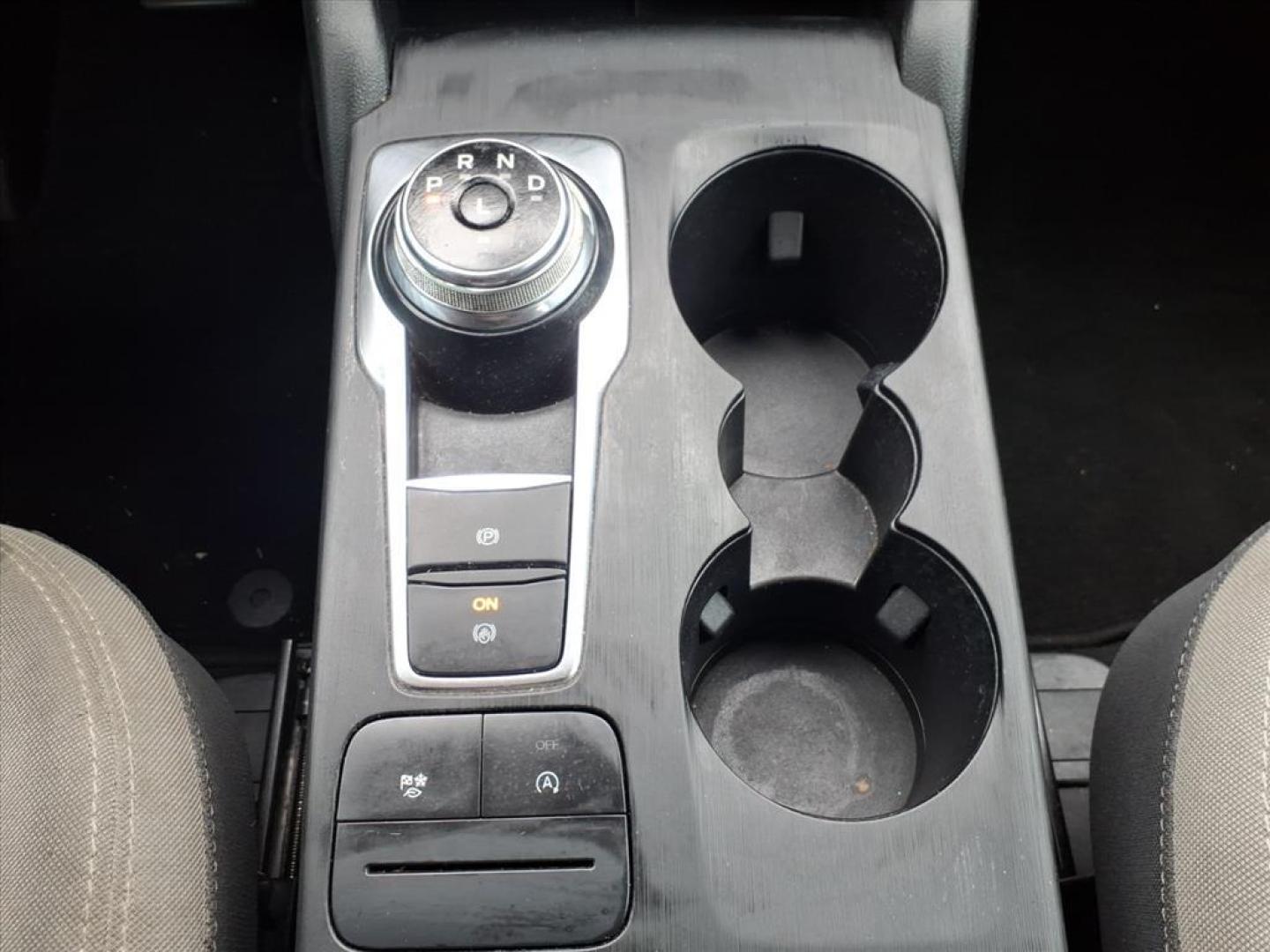 2020 Brown Ford Escape SE (1FMCU9G68LU) with an 1.5L EcoBoost 1.5L Turbo I3 181hp 190ft. lbs. Direct Injection engine, 8-Speed Shiftable Automatic transmission, located at 5505 N. Summit St., Toledo, OH, 43611, (419) 729-2688, 41.654953, -83.530014 - Photo#11