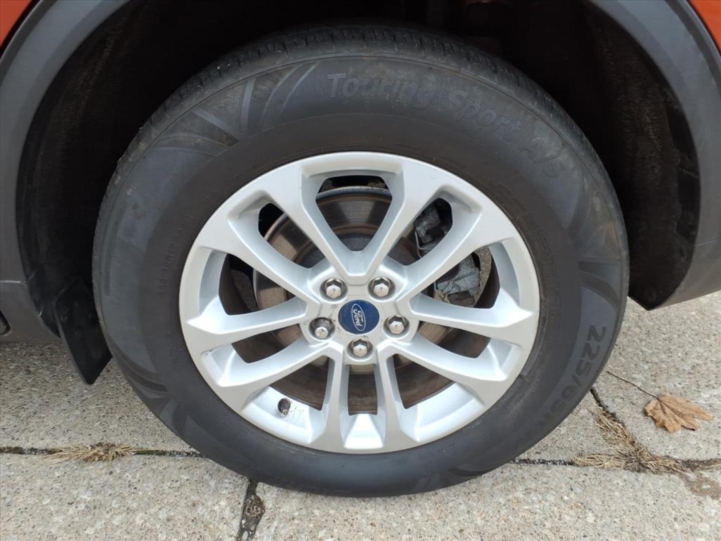 2020 Brown Ford Escape SE (1FMCU9G68LU) with an 1.5L EcoBoost 1.5L Turbo I3 181hp 190ft. lbs. Direct Injection engine, 8-Speed Shiftable Automatic transmission, located at 5505 N. Summit St., Toledo, OH, 43611, (419) 729-2688, 41.654953, -83.530014 - Photo#29