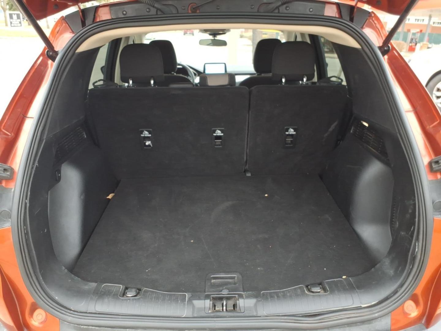 2020 Brown Ford Escape SE (1FMCU9G68LU) with an 1.5L EcoBoost 1.5L Turbo I3 181hp 190ft. lbs. Direct Injection engine, 8-Speed Shiftable Automatic transmission, located at 5505 N. Summit St., Toledo, OH, 43611, (419) 729-2688, 41.654953, -83.530014 - Photo#17