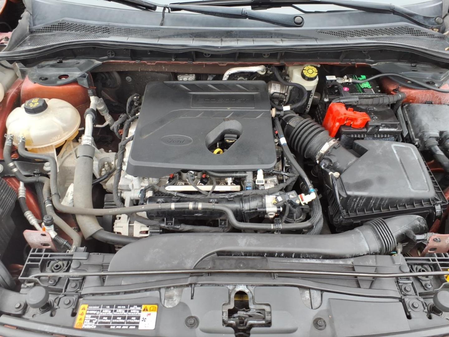 2020 Brown Ford Escape SE (1FMCU9G68LU) with an 1.5L EcoBoost 1.5L Turbo I3 181hp 190ft. lbs. Direct Injection engine, 8-Speed Shiftable Automatic transmission, located at 5505 N. Summit St., Toledo, OH, 43611, (419) 729-2688, 41.654953, -83.530014 - Photo#18