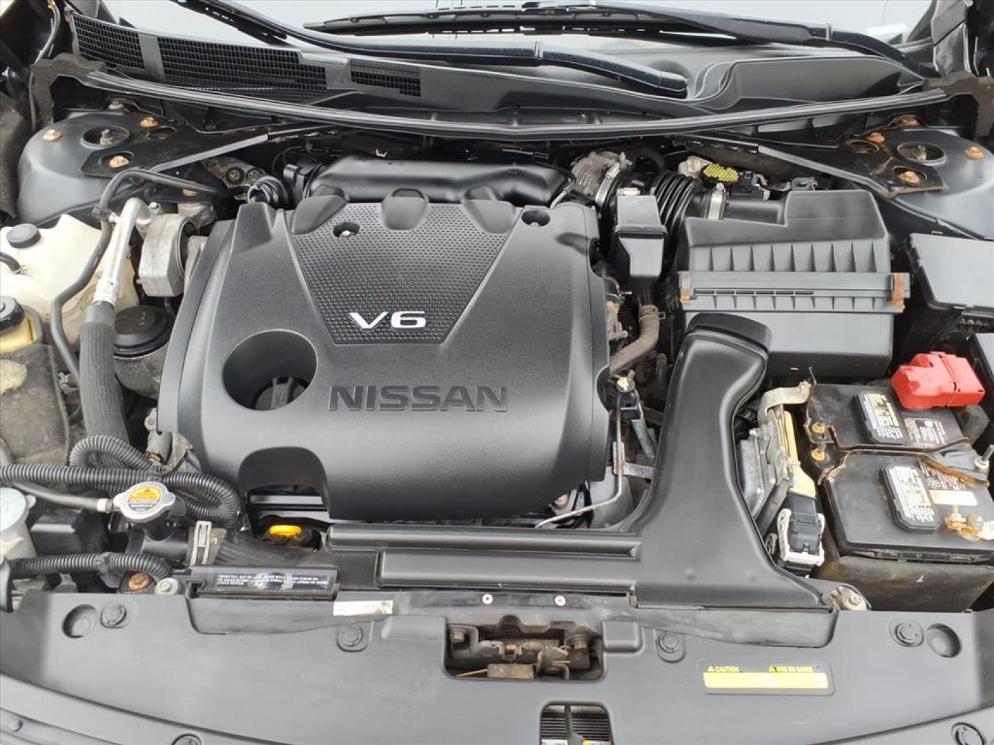 2018 Dk. Gray Nissan Maxima 3.5 SR (1N4AA6AP7JC) with an 3.5L 3.5L V6 300hp 261ft. lbs. Sequential Multiport Fuel Injection engine, 7-Speed Shiftable CVT transmission, located at 5505 N. Summit St., Toledo, OH, 43611, (419) 729-2688, 41.654953, -83.530014 - Photo#17