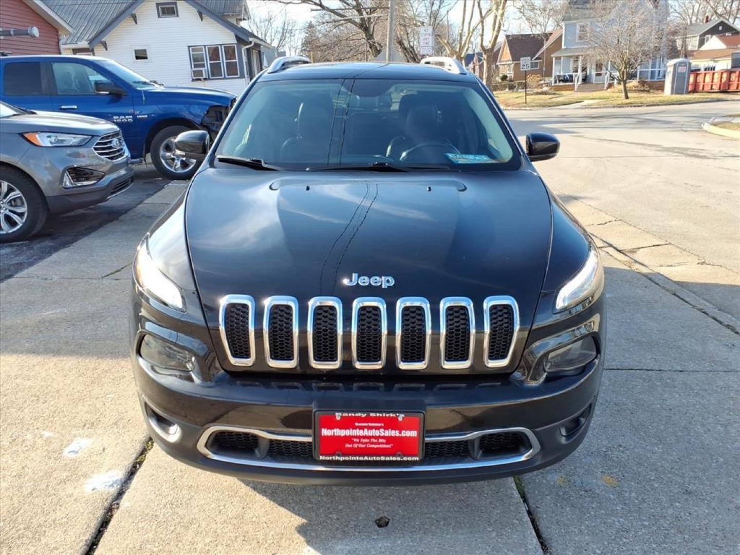 2016 Brilliant Black Crystal Pearl Coat Pxr Jeep Cherokee Limited (1C4PJMDS1GW) with an 3.2L 3.2L V6 271hp 239ft. lbs. Sequential Multiport Fuel Injection engine, Automatic transmission, located at 5505 N. Summit St., Toledo, OH, 43611, (419) 729-2688, 41.654953, -83.530014 - Photo#23