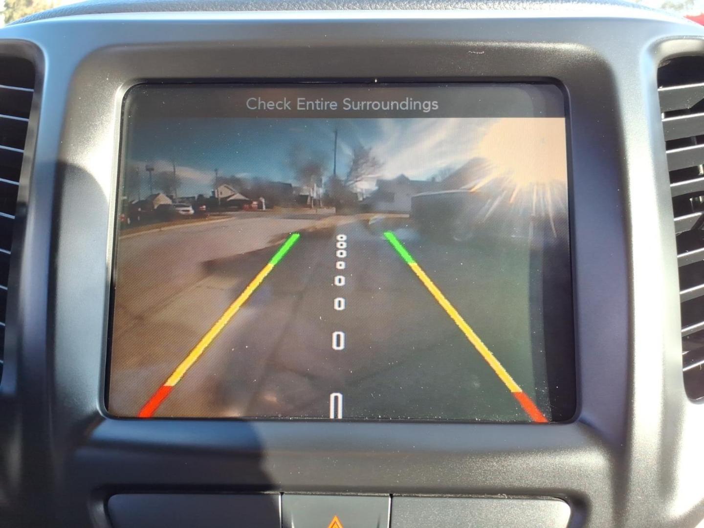 2016 Brilliant Black Crystal Pearl Coat Pxr Jeep Cherokee Limited (1C4PJMDS1GW) with an 3.2L 3.2L V6 271hp 239ft. lbs. Sequential Multiport Fuel Injection engine, Automatic transmission, located at 5505 N. Summit St., Toledo, OH, 43611, (419) 729-2688, 41.654953, -83.530014 - Photo#15